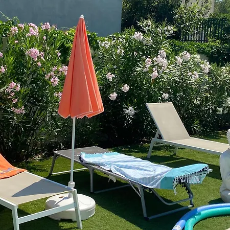 Climatise Avec Piscine Sur Les Hauteurs De Holiday home *