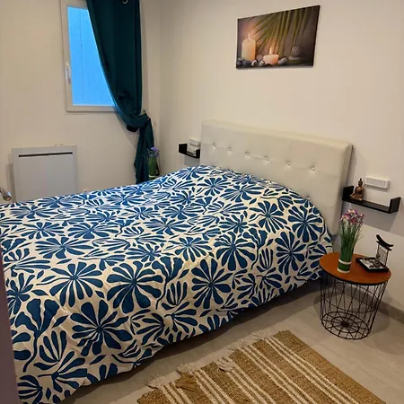 Holiday home Climatise Avec Piscine Sur Les Hauteurs De Bollene