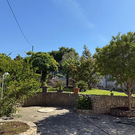 Climatise Avec Piscine Sur Les Hauteurs De Holiday home *